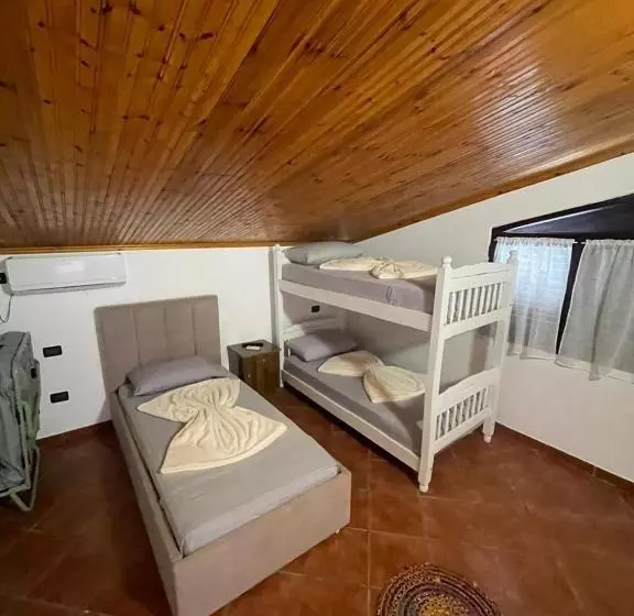 Szálloda Laura