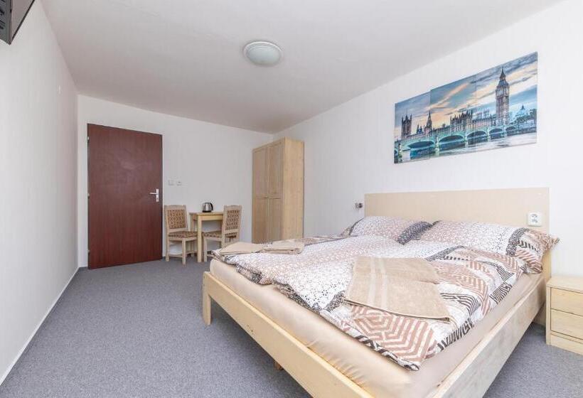 בית מלון כפרי Pivovar Polička