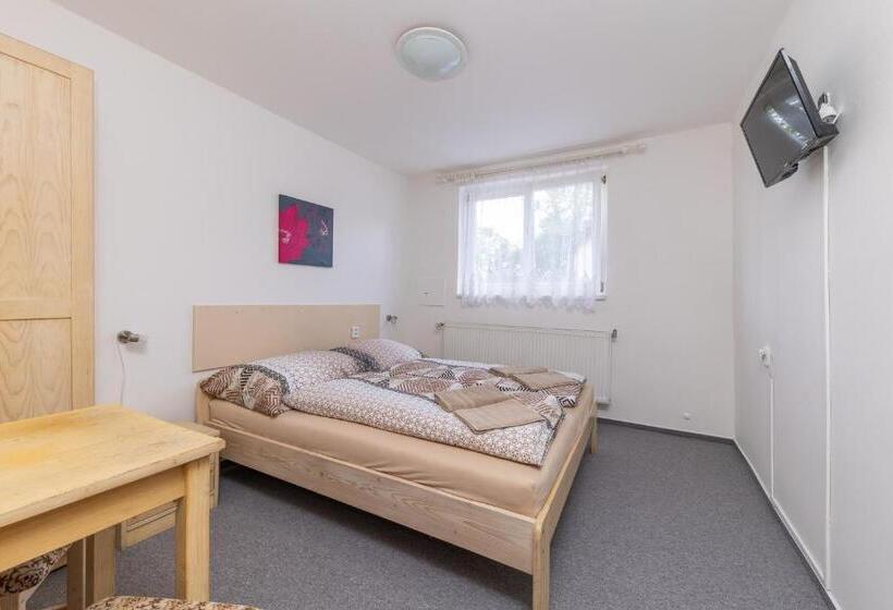 בית מלון כפרי Pivovar Polička