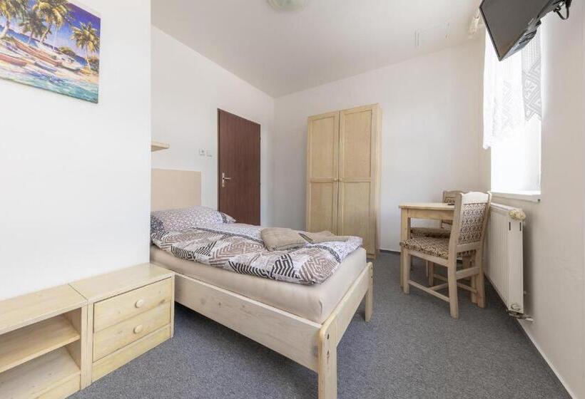 בית מלון כפרי Pivovar Polička