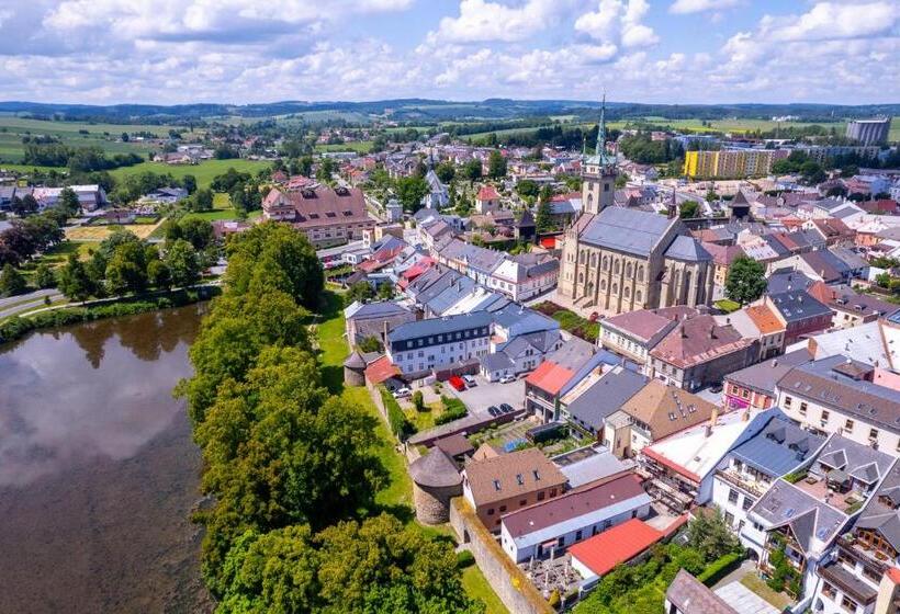 בית מלון כפרי Pivovar Polička