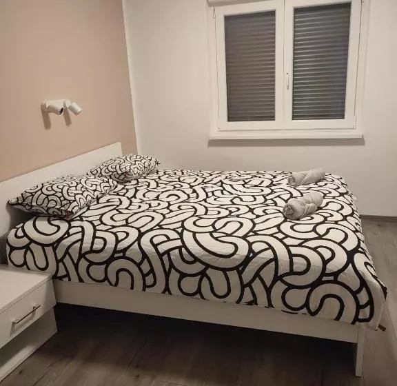 هتل Tilka`s House