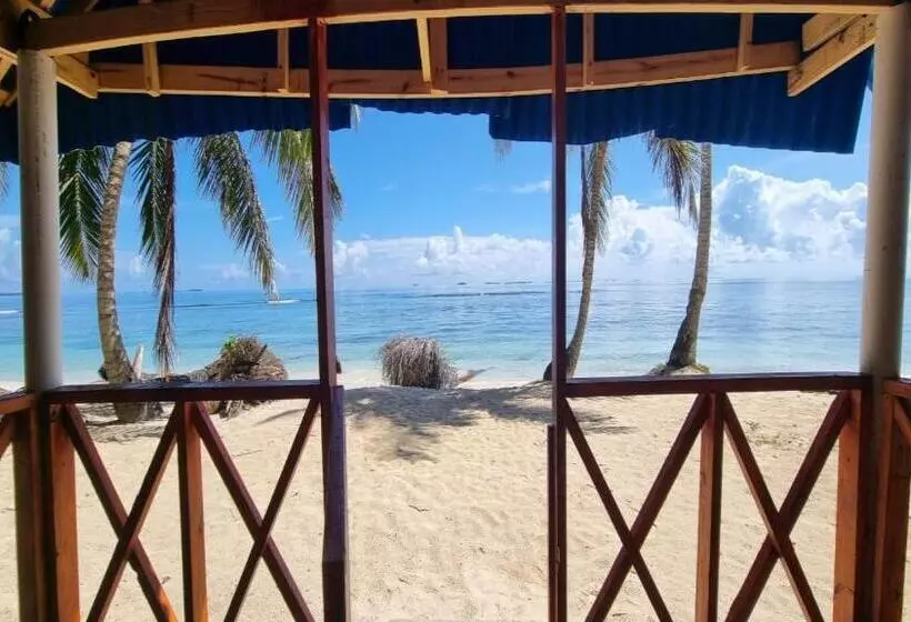 Isla Guarsidub San Blas Cabaña Sobre El Mar