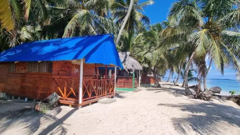 Isla Guarsidub San Blas Cabaña Sobre El Mar