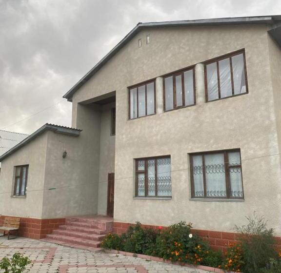 پانسیون Jaku Guest House