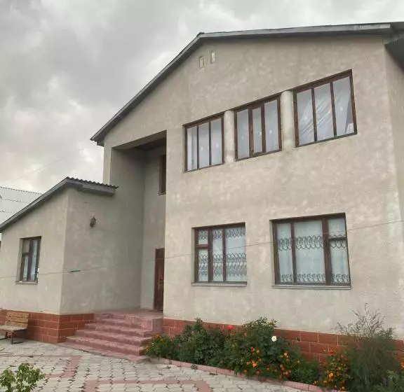 پانسیون Jaku Guest House