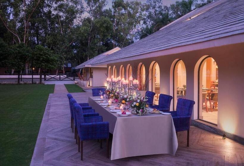 منتجع Am Hotel Kollection, Meerut