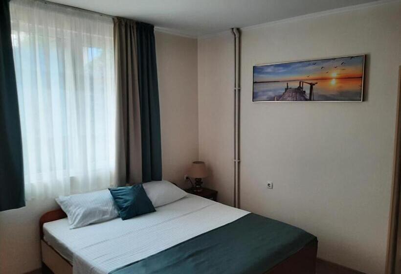 Pensão самостоятелни стаи елинор