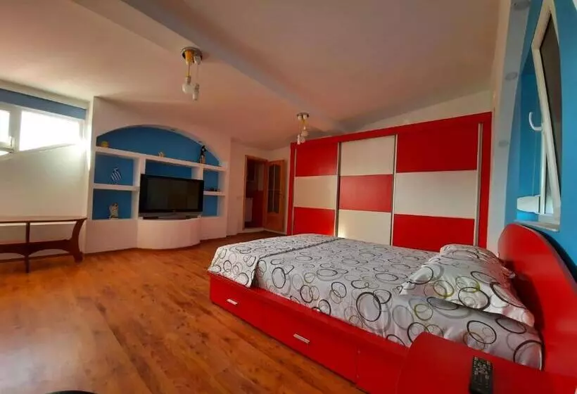 Pensió Apartament 3 Papuci