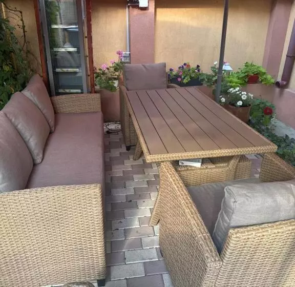 Pensió Apartament 3 Papuci