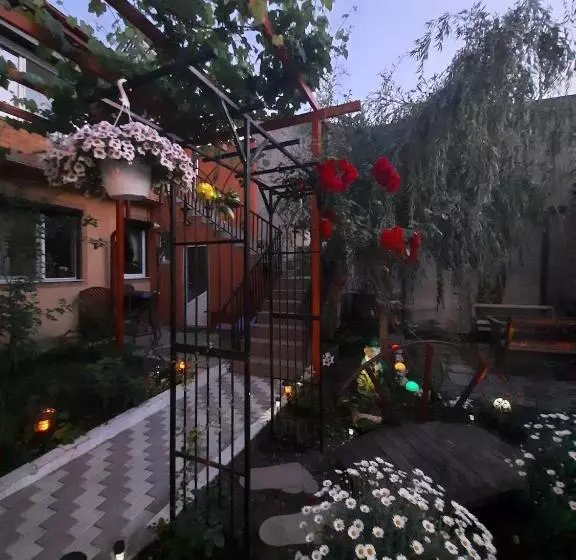 Pensió Apartament 3 Papuci