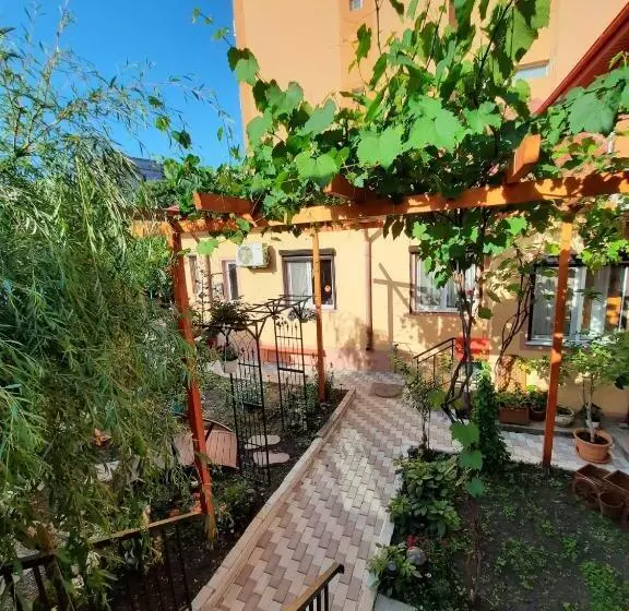 Pensió Apartament 3 Papuci