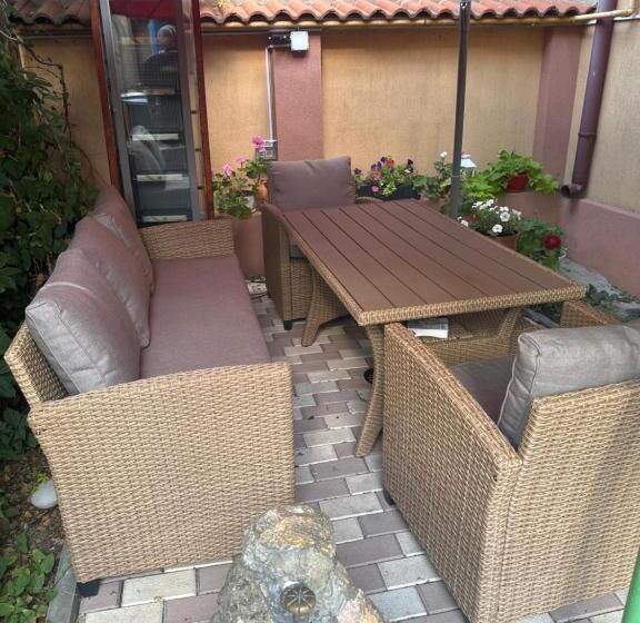 Pensjonat Apartament 3 Papuci