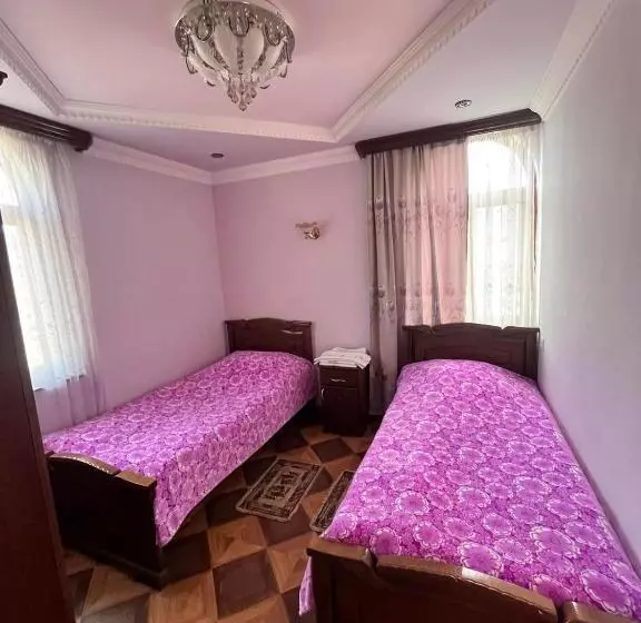 Aamiaismajoitus (B&B) Halidzor