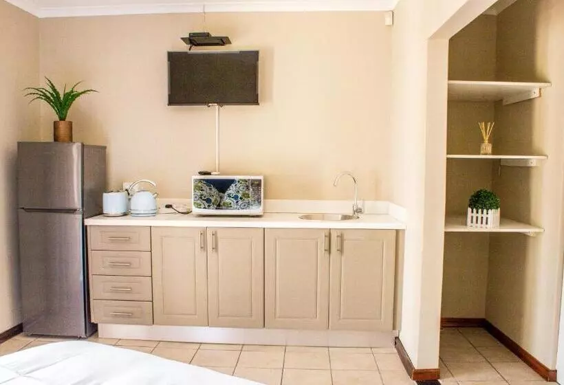 Aamiaismajoitus (B&B) Pro Active Guest House