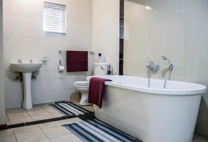 Aamiaismajoitus (B&B) Pro Active Guest House