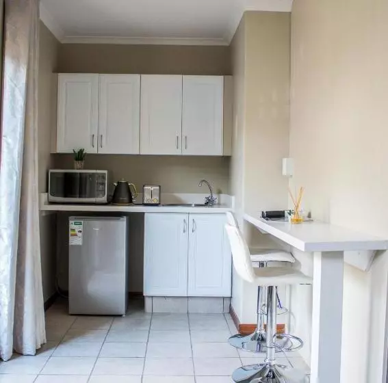 Aamiaismajoitus (B&B) Pro Active Guest House