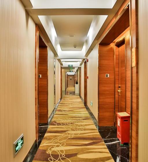 Hongyang Hotel Shenzhen North Railway Station