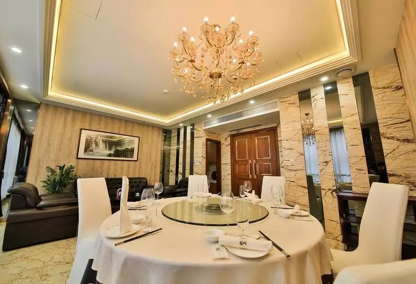 Hongyang Hotel Shenzhen North Railway Station