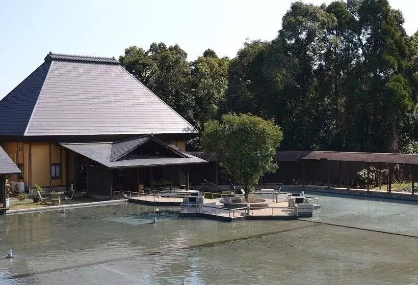 旅館 Onsensui Pool & Fufu Rotenburo No Hanareyado Yurian