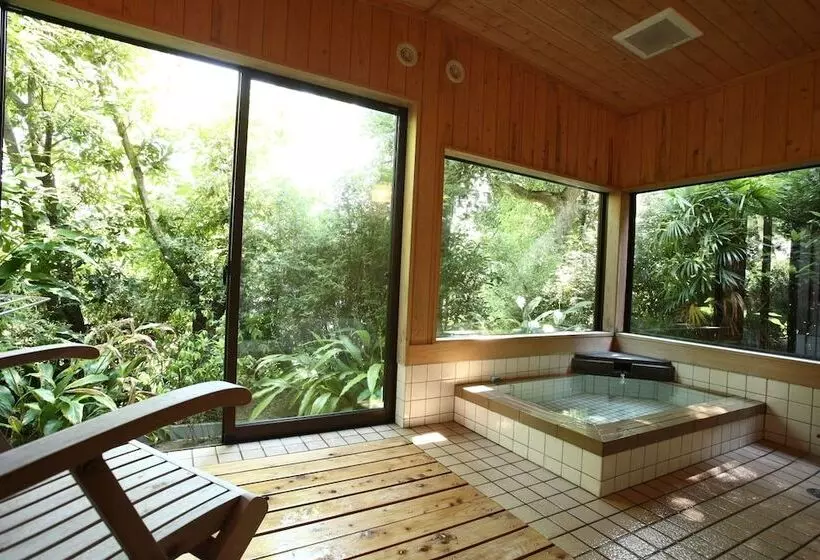 旅館 Onsensui Pool & Fufu Rotenburo No Hanareyado Yurian