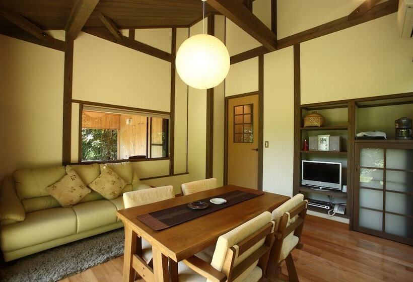 Ryokan Onsensui Pool & Fufu Rotenburo No Hanareyado Yurian