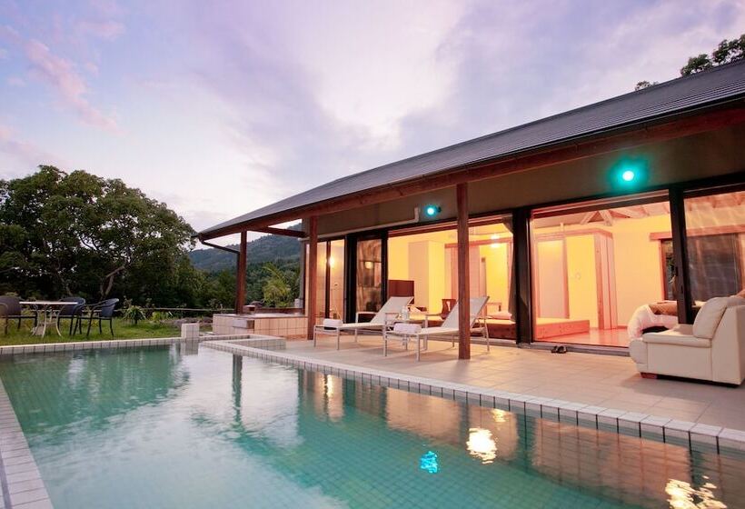 Ryokan Onsensui Pool & Fufu Rotenburo No Hanareyado Yurian