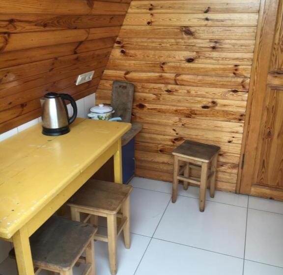 호스텔 номера в деревянных домиках