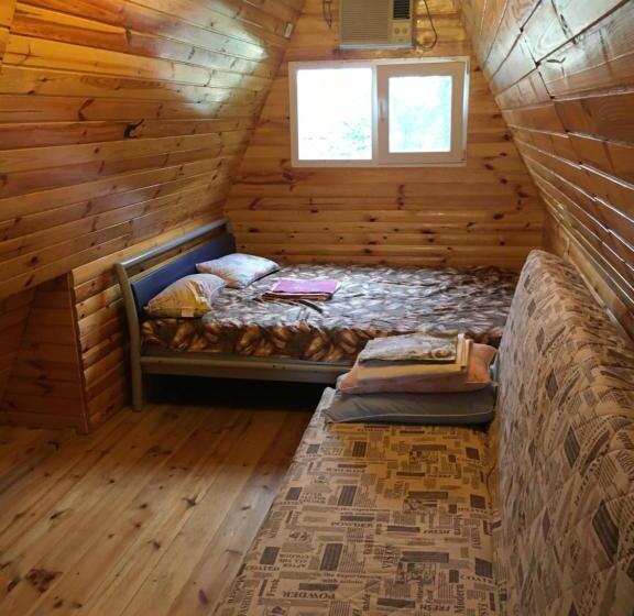 호스텔 номера в деревянных домиках