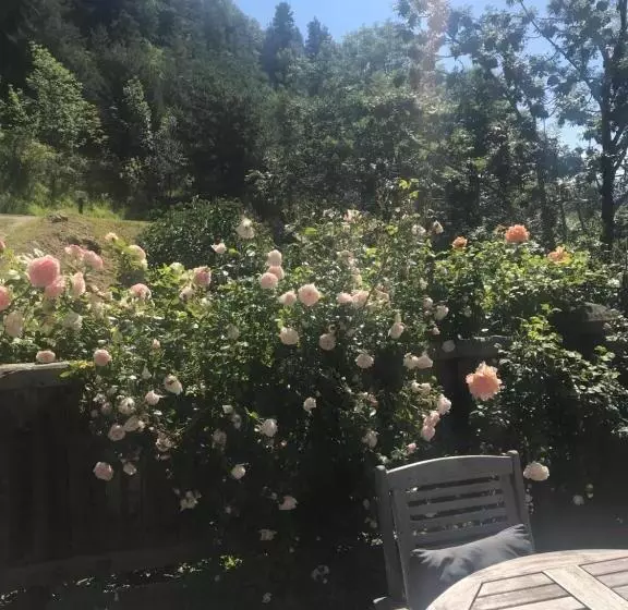 Aamiaismajoitus (B&B) Chez Fred Et Carine