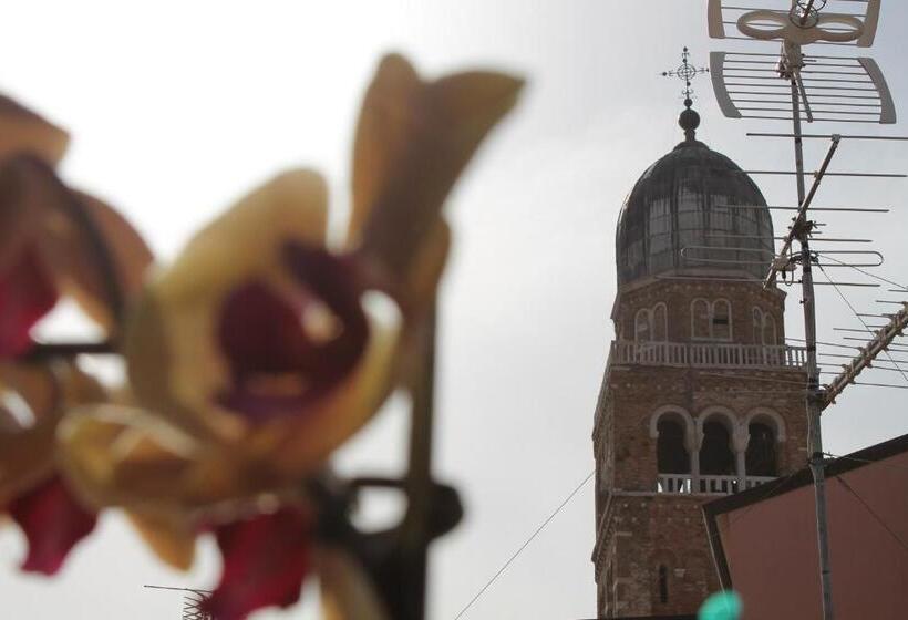 تختخواب و صبحانه La Colombara