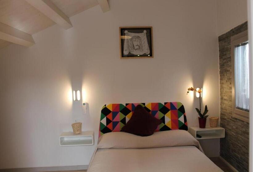 تختخواب و صبحانه La Colombara