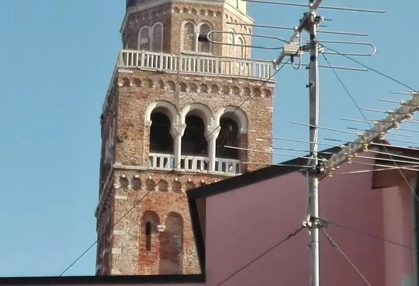 تختخواب و صبحانه La Colombara