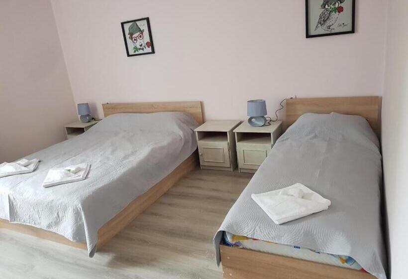 پانسیون къща за гости саня