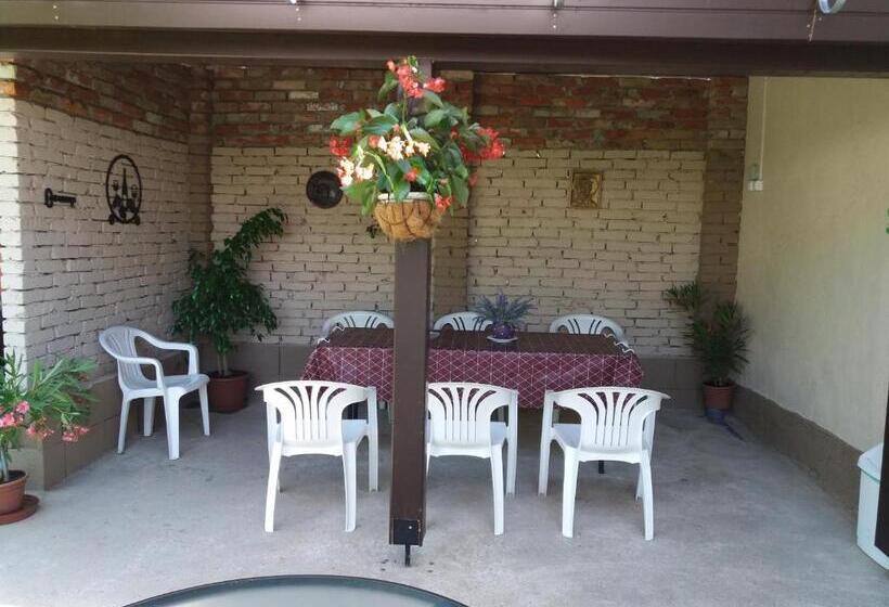 Пансион Beáta Vendégház