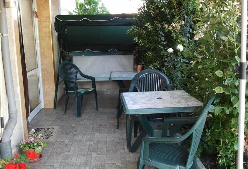 膳宿费 Vila Riviera