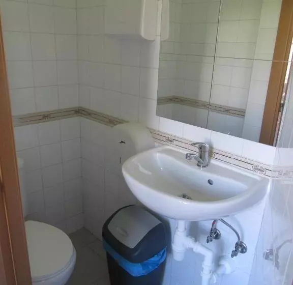 Albergue De Oneta
