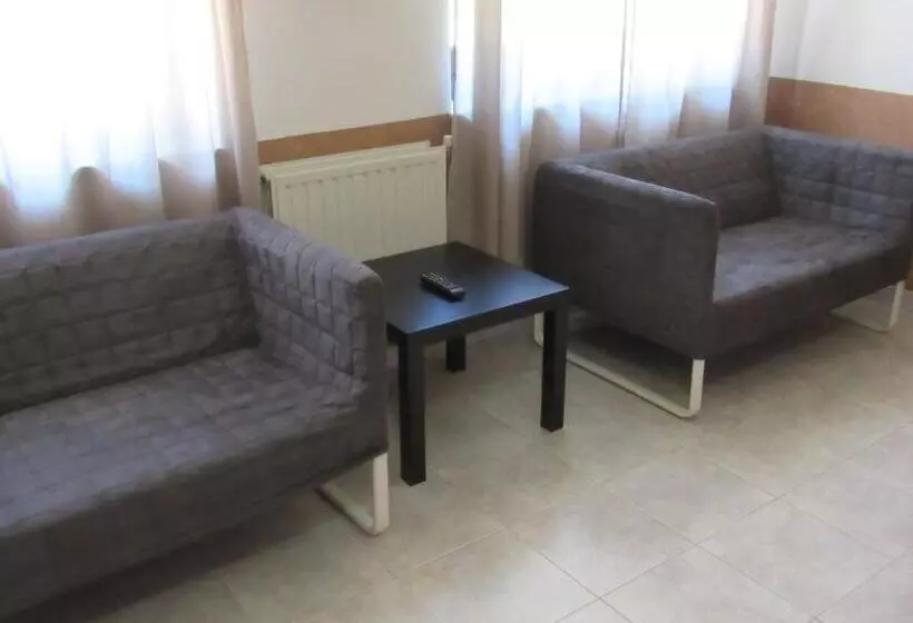 Albergue De Oneta
