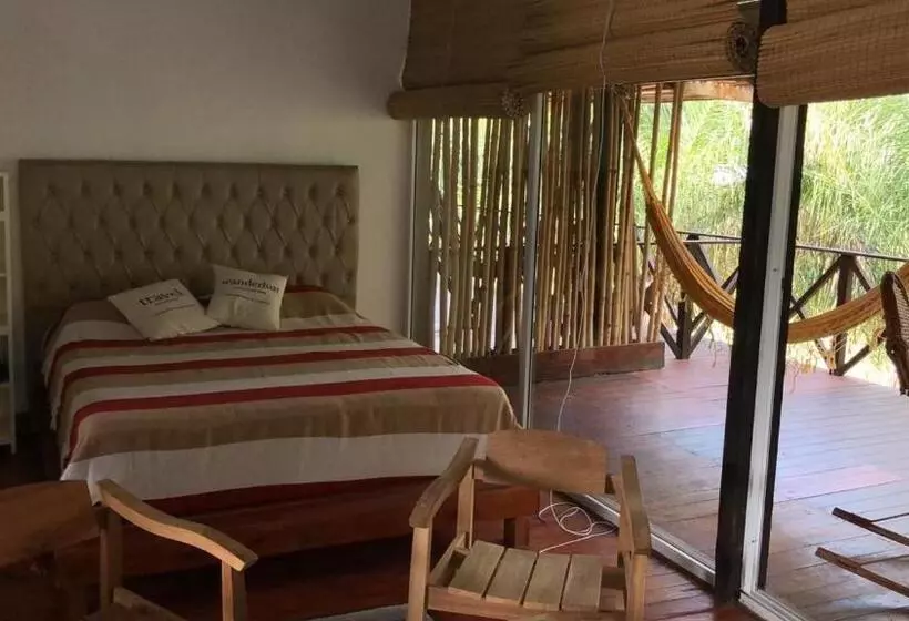 Hotelli La Delfina Island Resort
