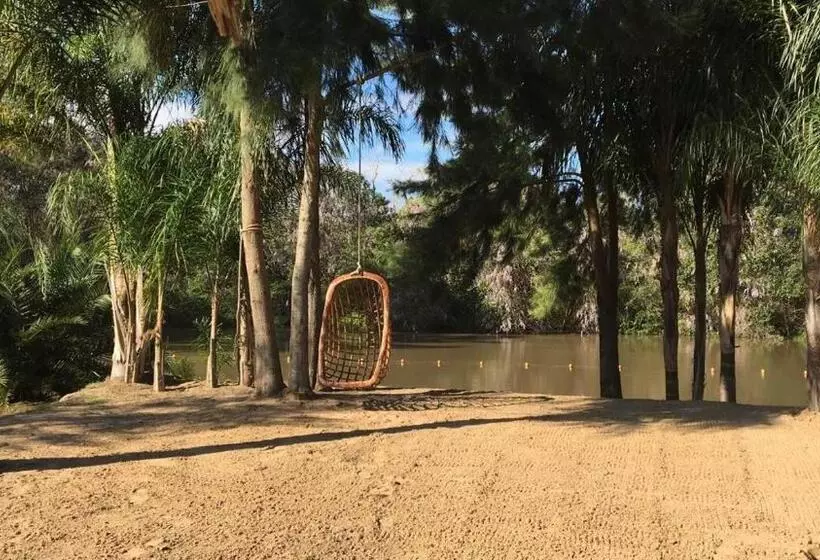 Hotelli La Delfina Island Resort