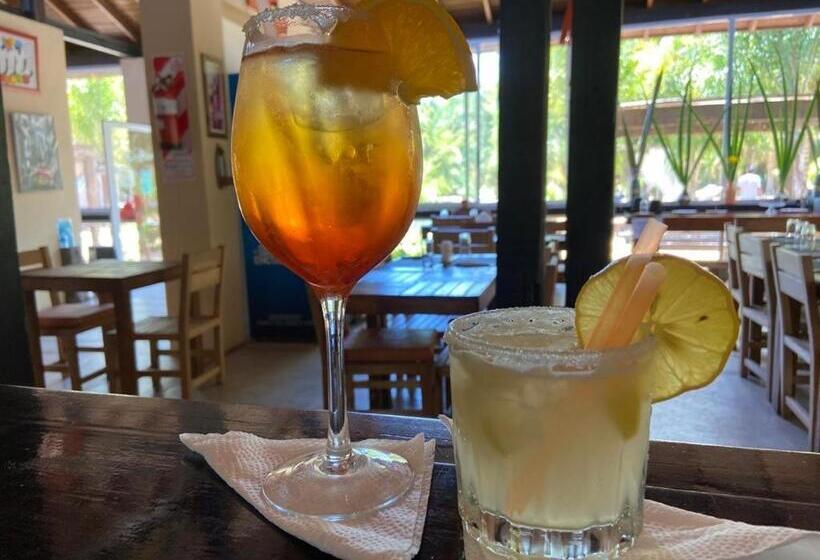 فندق La Delfina Island Resort