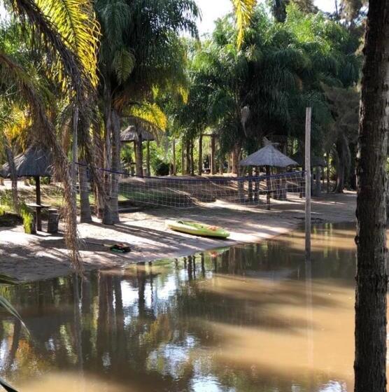 فندق La Delfina Island Resort