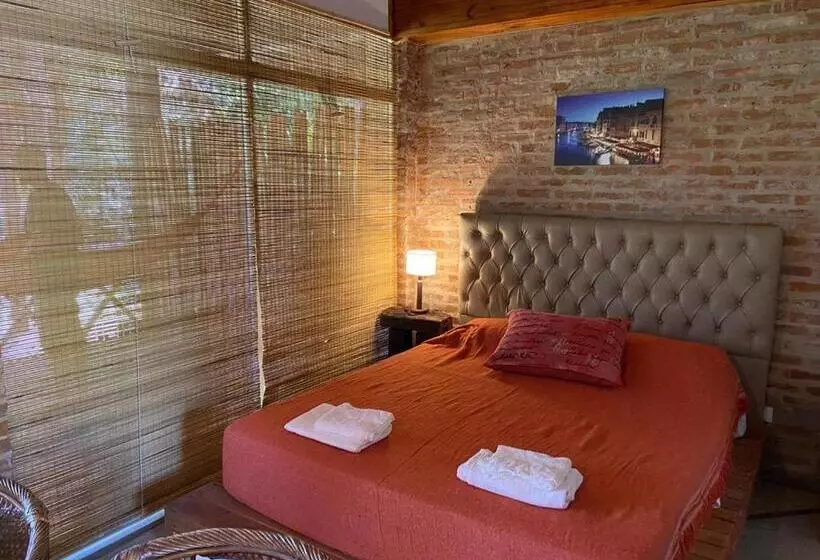 Hotelli La Delfina Island Resort