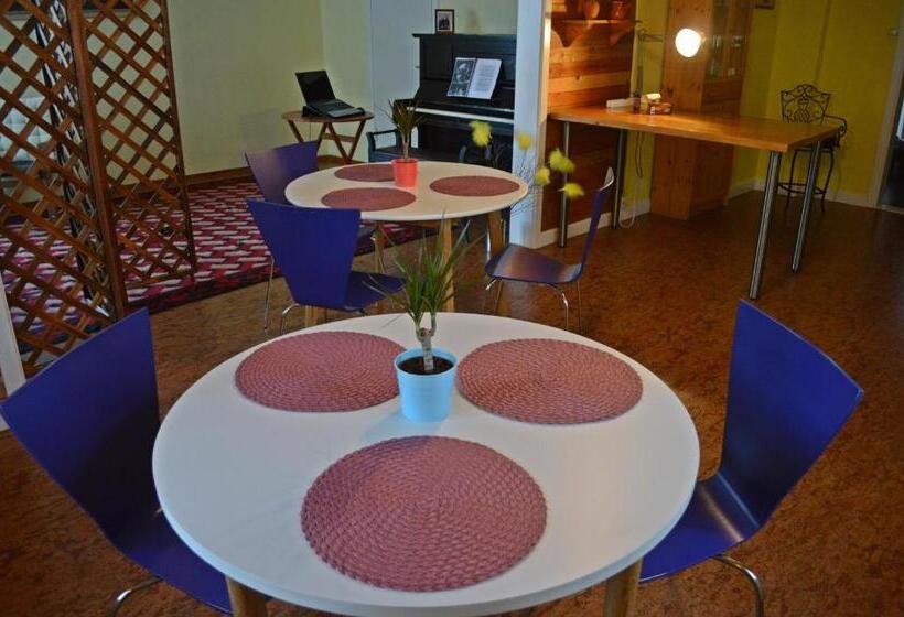 Muses Bnb Bed & Breakfast