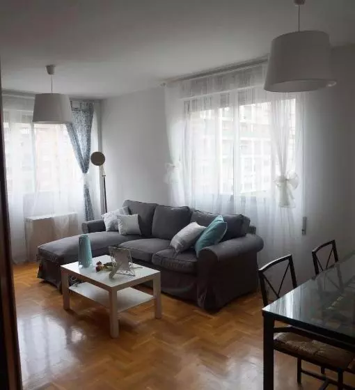 ペンション Apartamento Ermitagaña
