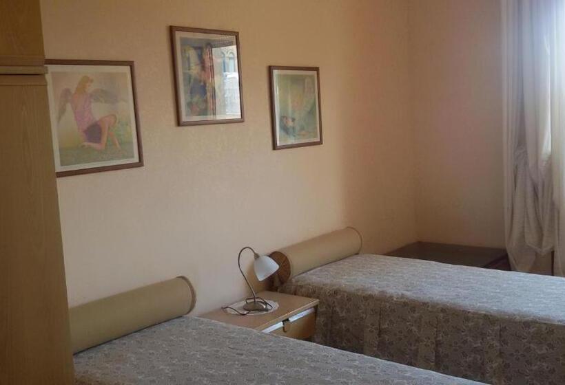 膳宿费 Big Brenta