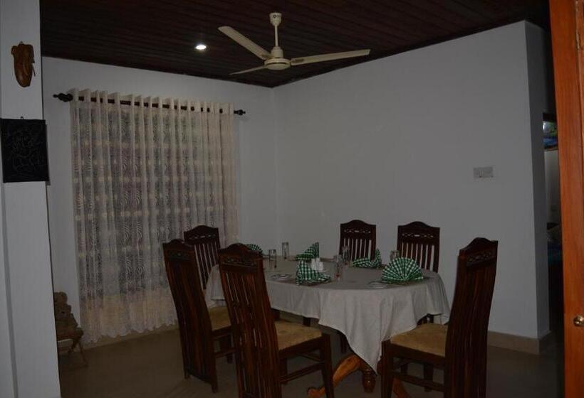 Majatalo Chamudu Villa