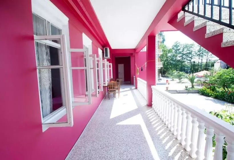 پانسیون Guest House Imeda