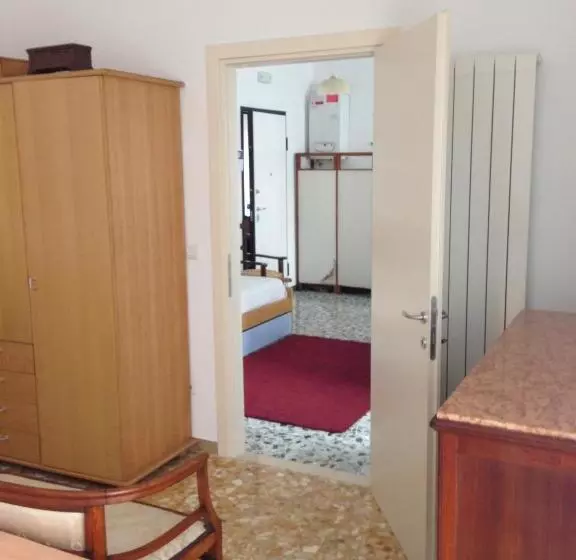 تختخواب و صبحانه A Casa Di Ilaria