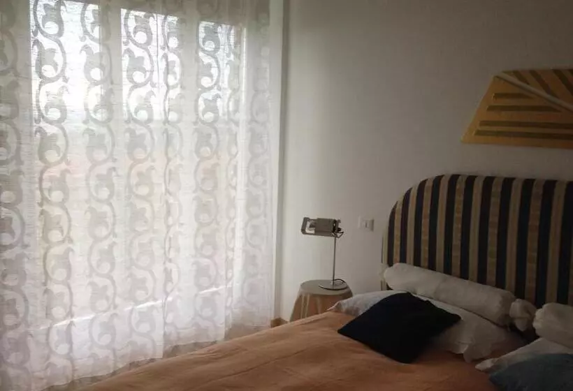 تختخواب و صبحانه A Casa Di Ilaria